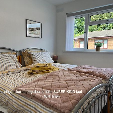 Valley View Self-Catering Coastal Bungalow In Rural West Wight Freshwater Eksteriør bilde