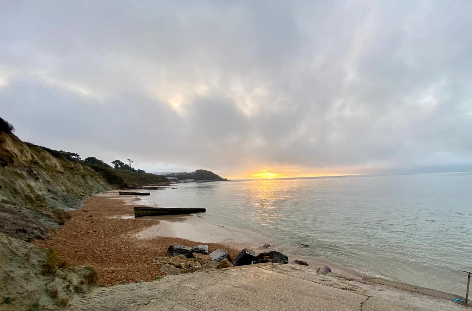 Valley View Self-Catering Coastal Bungalow In Rural West Wight Freshwater Eksteriør bilde